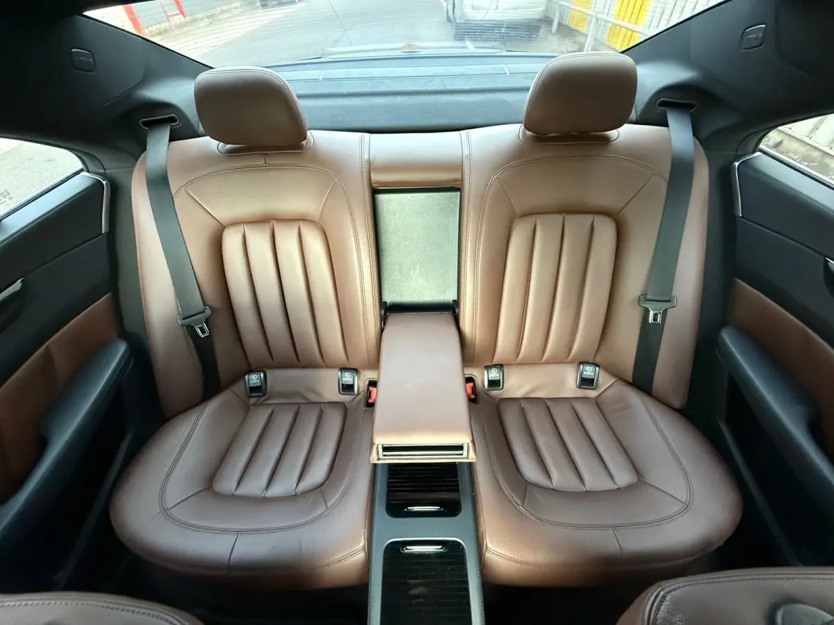 250 CDI // AUTOMAAT / LEDER / NAVI / CAMERA / LM VELGEN / BOMVOL