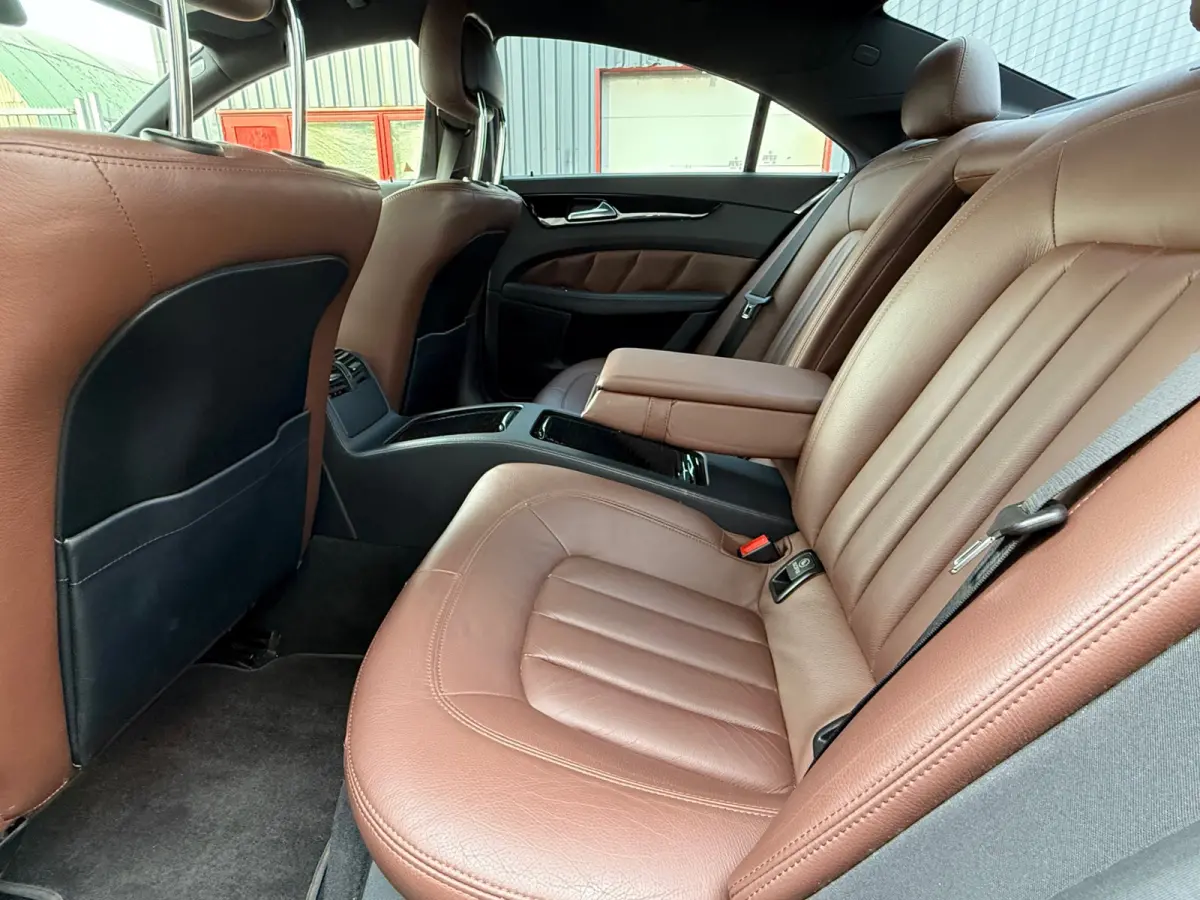 250 CDI // AUTOMAAT / LEDER / NAVI / CAMERA / LM VELGEN / BOMVOL