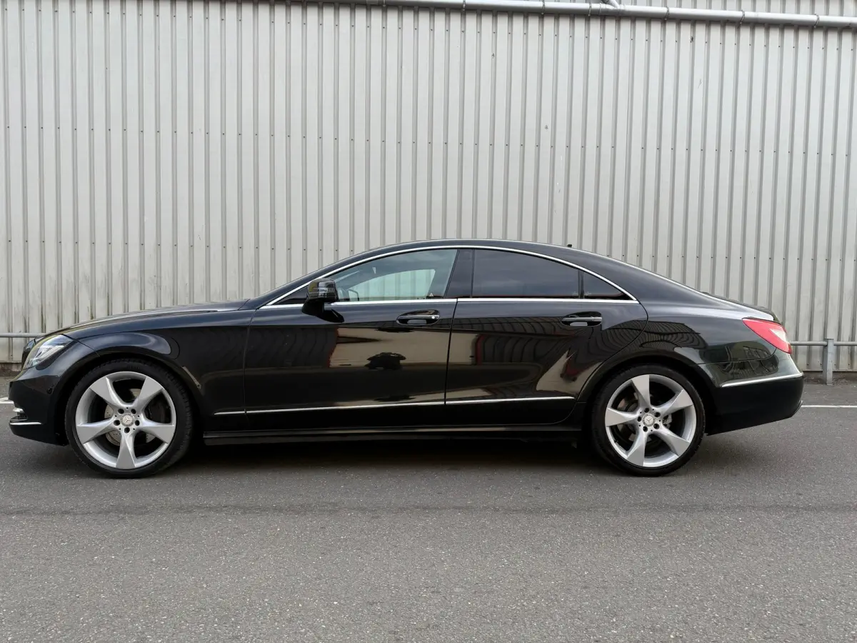 250 CDI // AUTOMAAT / LEDER / NAVI / CAMERA / LM VELGEN / BOMVOL