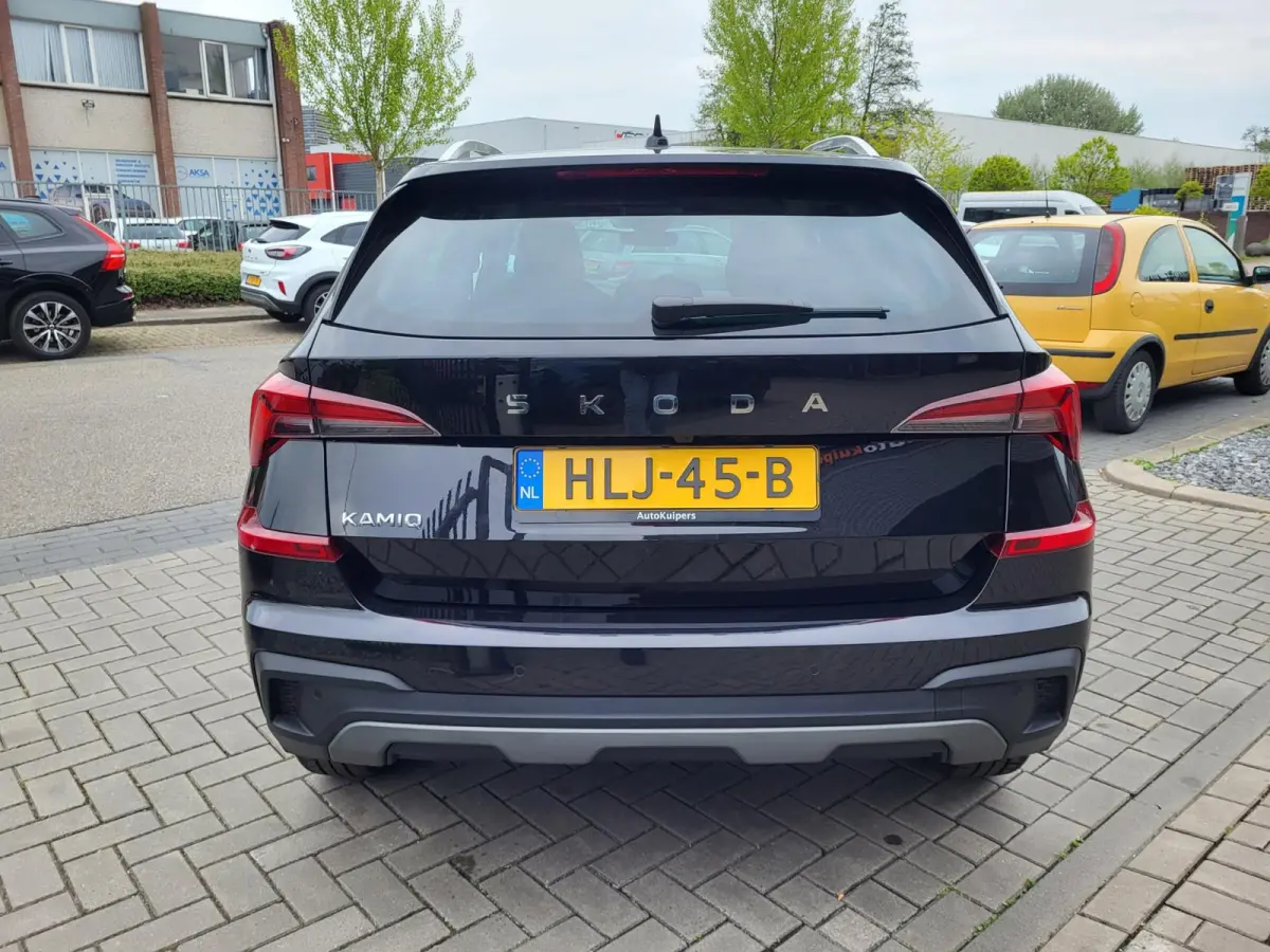 1.5 TSI ACT Business Edition | Met o.a. camera, AppleCarPlay/AndroidAuto, navigatie, keyless start en stoelverwarming!