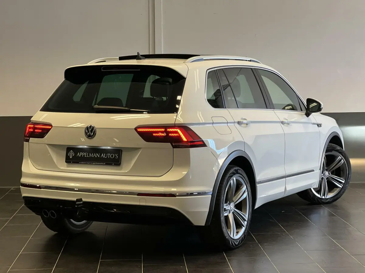 1.5 TSI ACT Highline Business 3 x R-Line | Pano | Virtual |