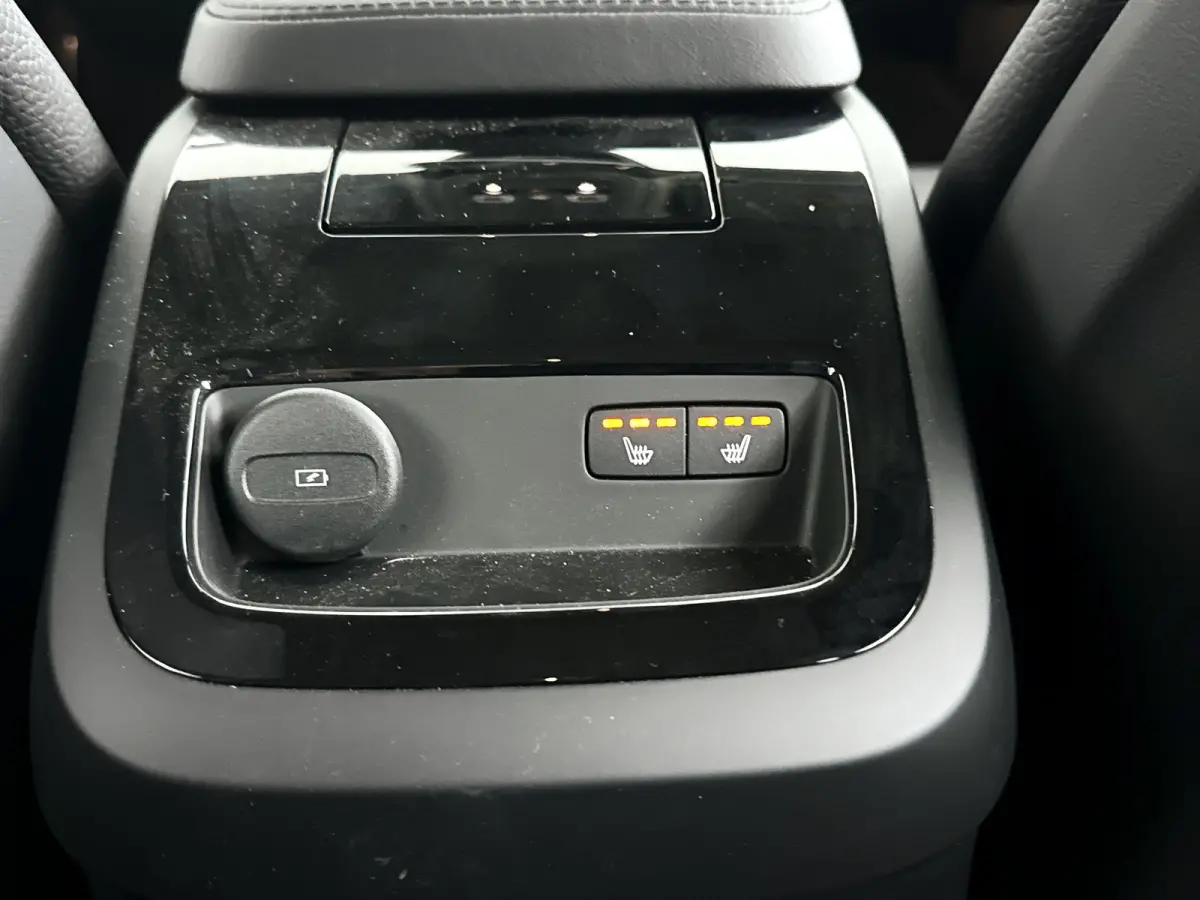 T6 Aut. Recharge AWD Plus Bright | Parkeercamera | Stoel- en Stuurverwarming