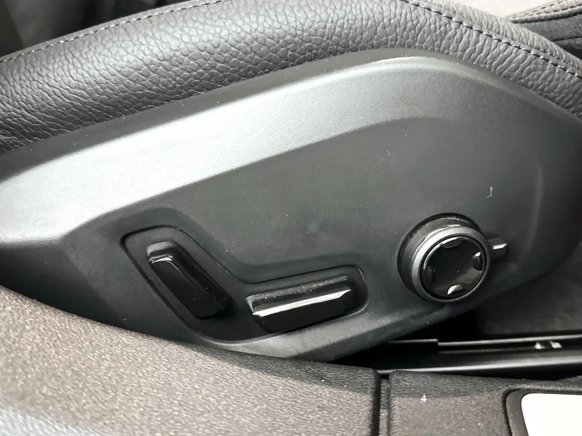 T6 Aut. Recharge AWD Plus Bright | Parkeercamera | Stoel- en Stuurverwarming