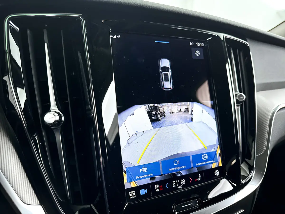 T6 Aut. Recharge AWD Plus Bright | Parkeercamera | Stoel- en Stuurverwarming