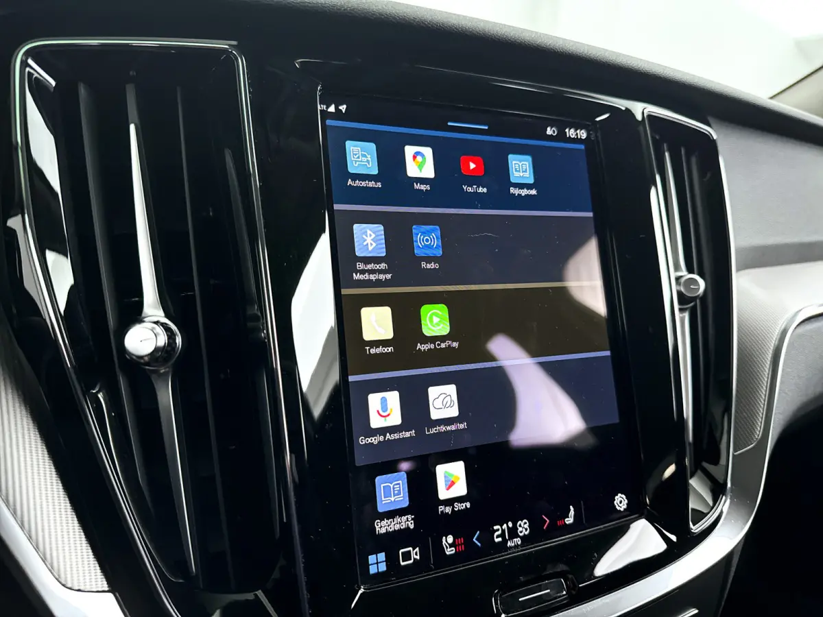 T6 Aut. Recharge AWD Plus Bright | Parkeercamera | Stoel- en Stuurverwarming