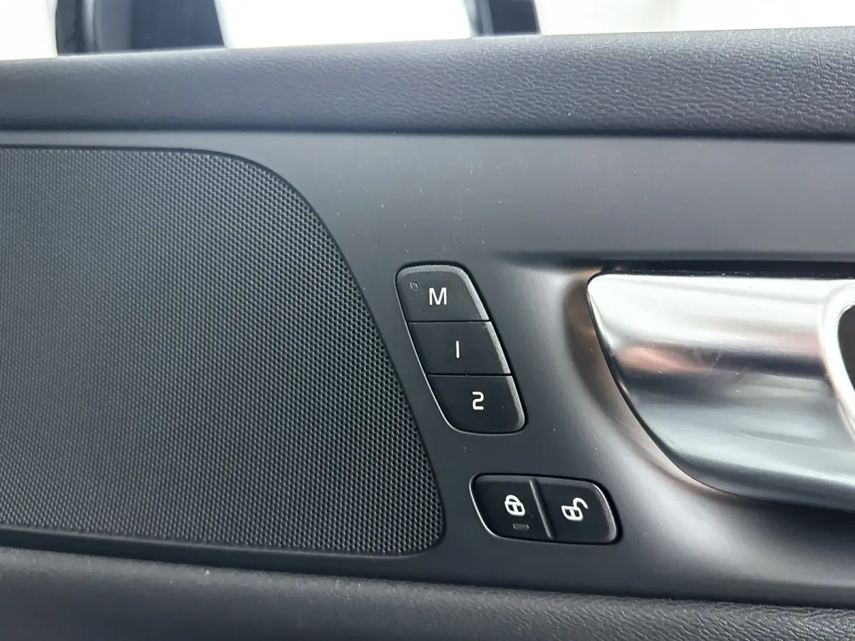 T6 Aut. Recharge AWD Plus Bright | Parkeercamera | Stoel- en Stuurverwarming