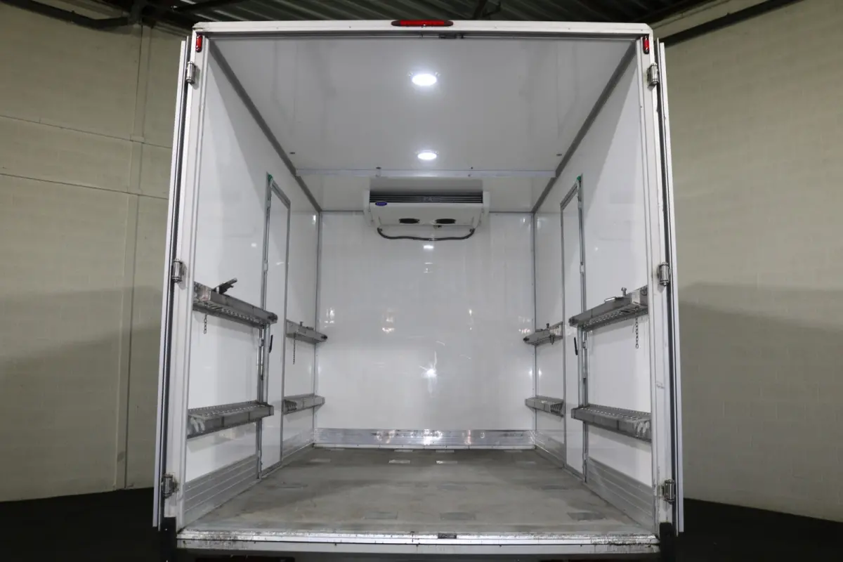 314 CDI Koel Bakwagen Dag en Nacht