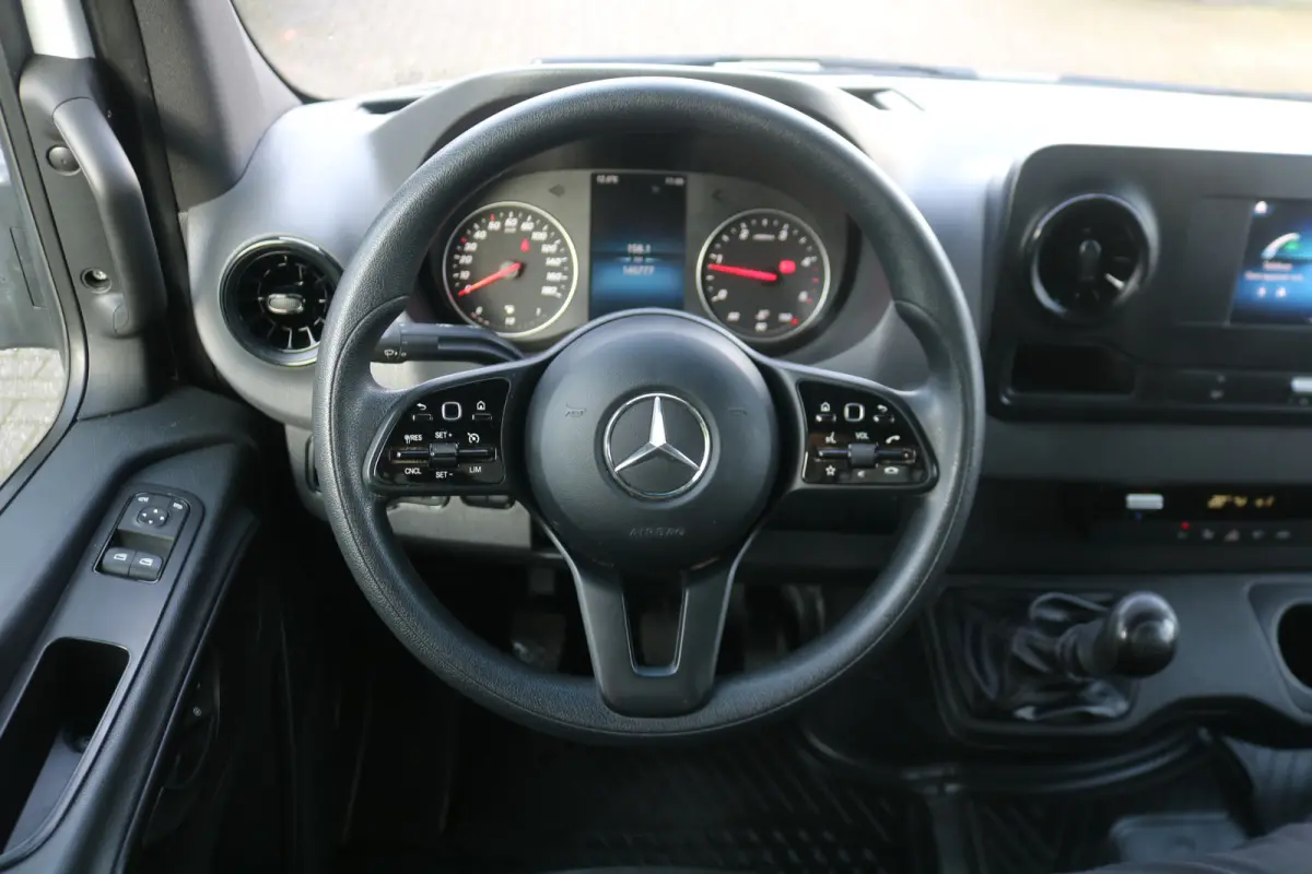 314 CDI Koel Bakwagen Dag en Nacht