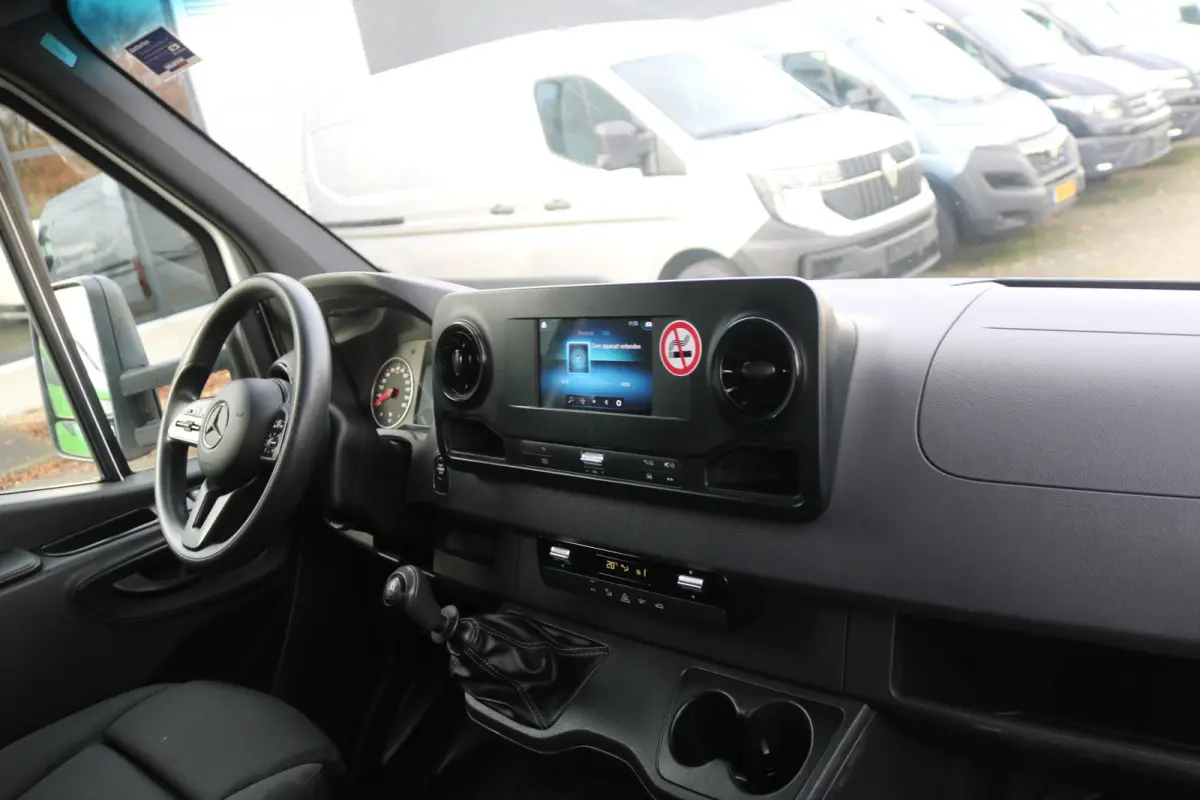 314 CDI Koel Bakwagen Dag en Nacht