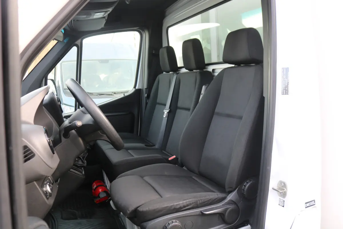 314 CDI Koel Bakwagen Dag en Nacht