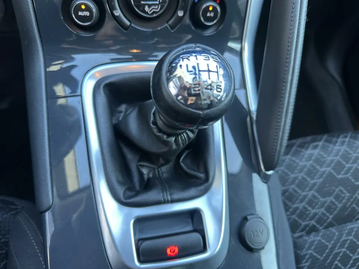 1.2 PureTech Style TH/NAVI *ALL-IN PRIJS*