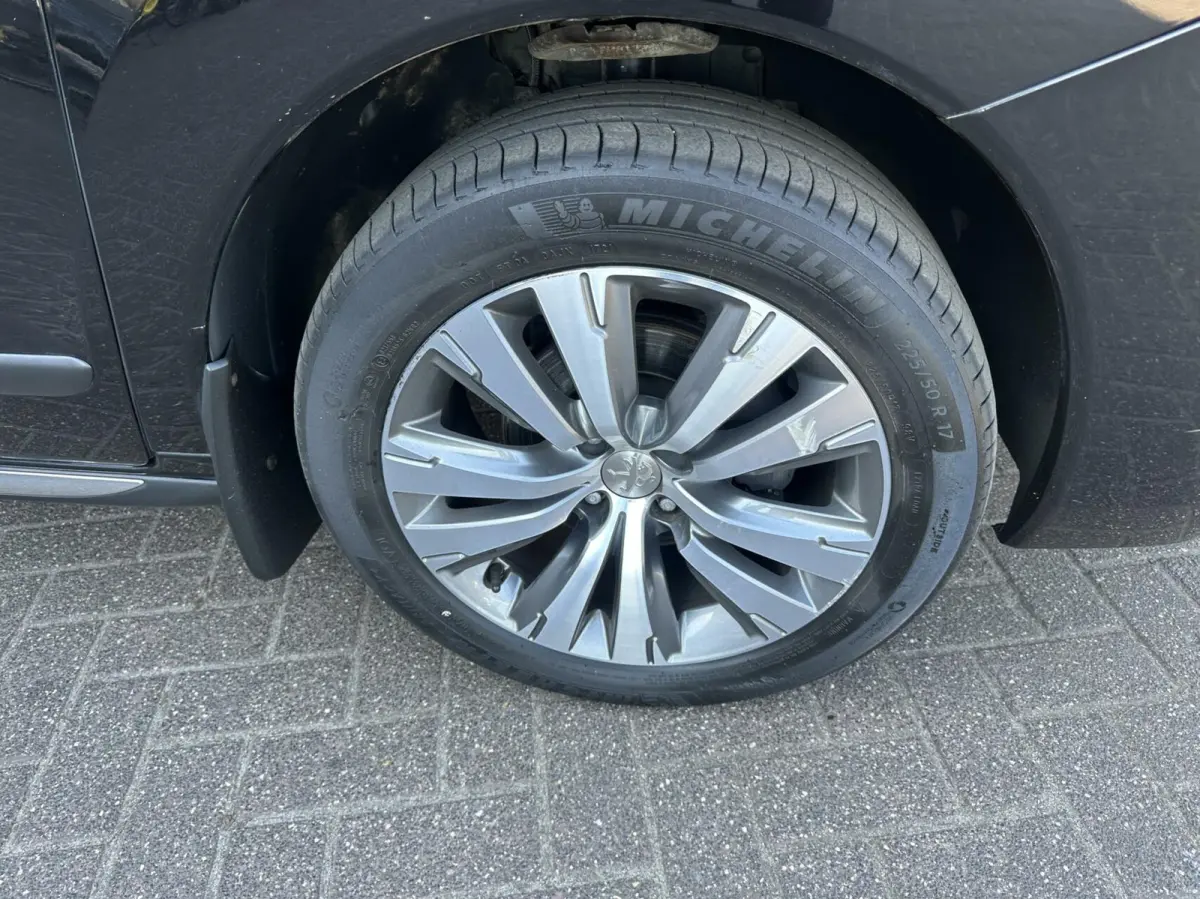 1.2 PureTech Style TH/NAVI *ALL-IN PRIJS*
