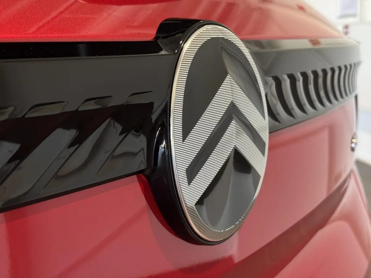 1.2 Turbo 100pk Plus - NU IN DE SHOWROOM HEEMSKERK! - NU PROEFRIJDEN!