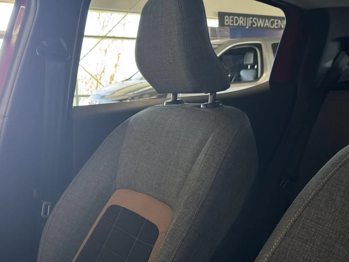 1.2 Turbo 100pk Plus - NU IN DE SHOWROOM HEEMSKERK! - NU PROEFRIJDEN!