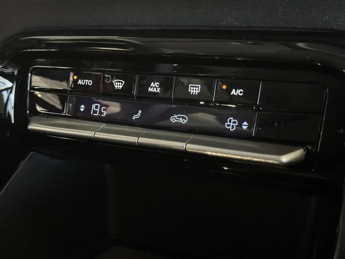 1.2 Turbo 100pk Plus - NU IN DE SHOWROOM HEEMSKERK! - NU PROEFRIJDEN!
