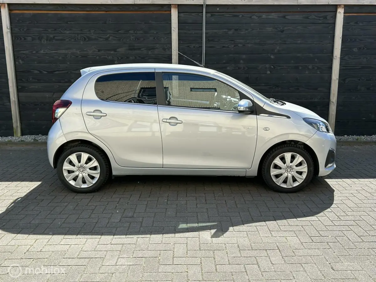 1.0 e-VTi Style Airco / LED / Privacy glass / Carplay / 53.319 km!!