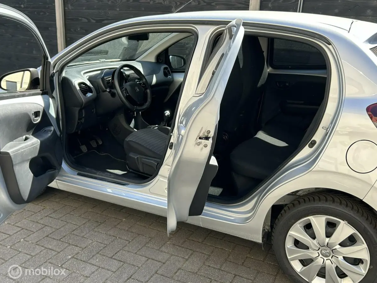 1.0 e-VTi Style Airco / LED / Privacy glass / Carplay / 53.319 km!!