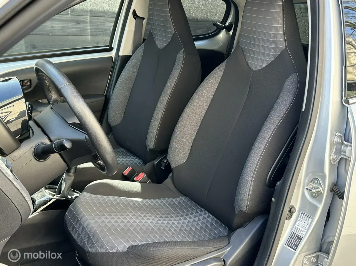 1.0 e-VTi Style Airco / LED / Privacy glass / Carplay / 53.319 km!!