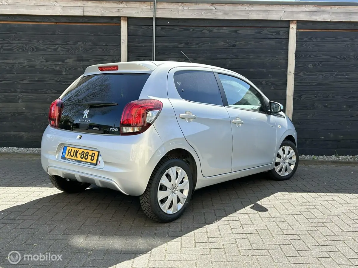 1.0 e-VTi Style Airco / LED / Privacy glass / Carplay / 53.319 km!!