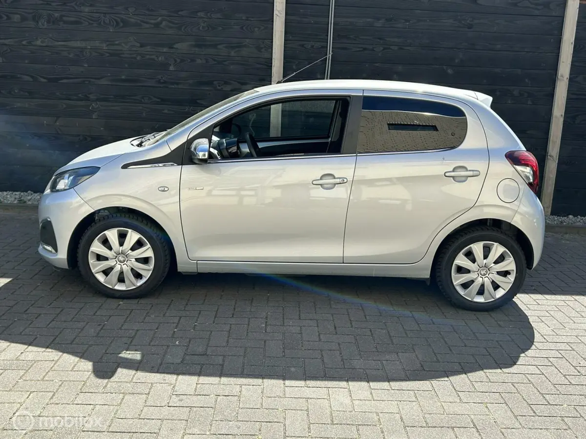 1.0 e-VTi Style Airco / LED / Privacy glass / Carplay / 53.319 km!!
