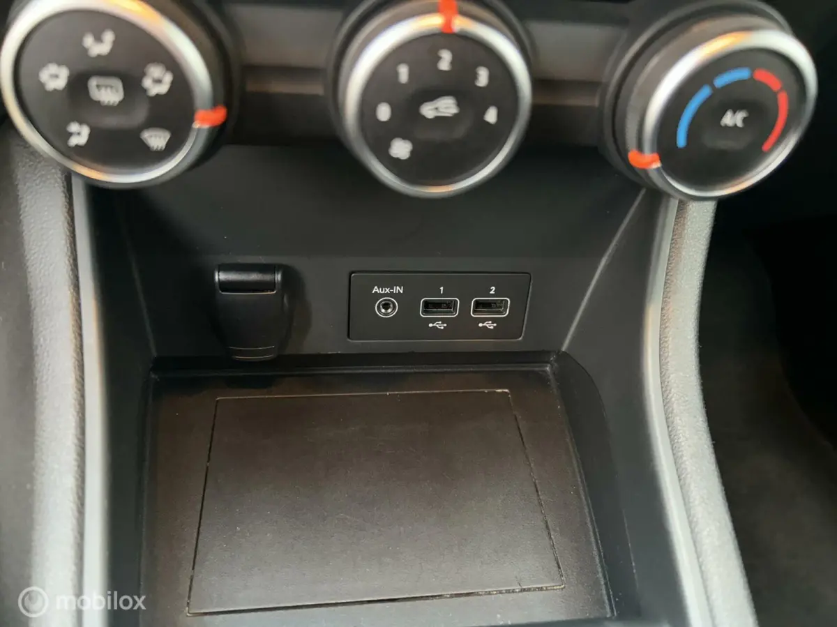1.0 TCe 90 Life * NAVIGATIE * AIRCO