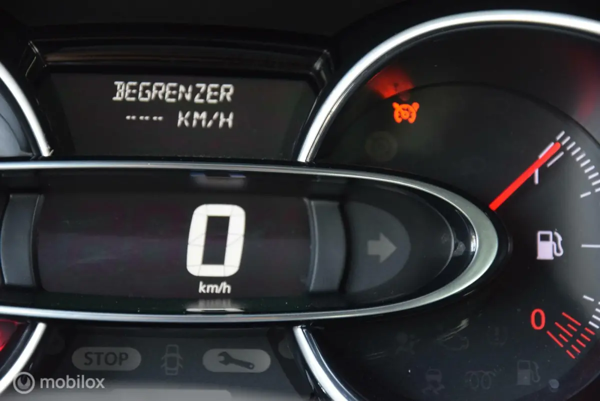 0.9 TCe Limited climate control PDC navi Apple Carplay
