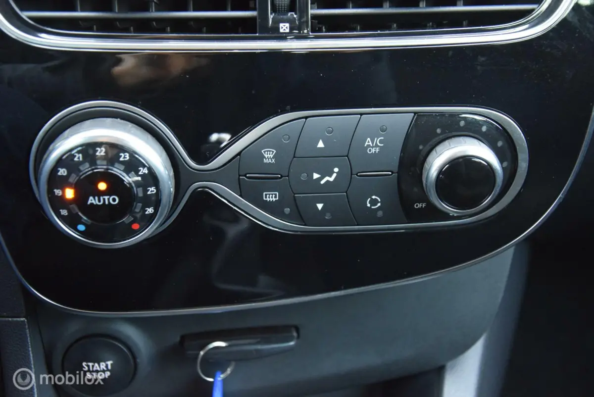 0.9 TCe Limited climate control PDC navi Apple Carplay