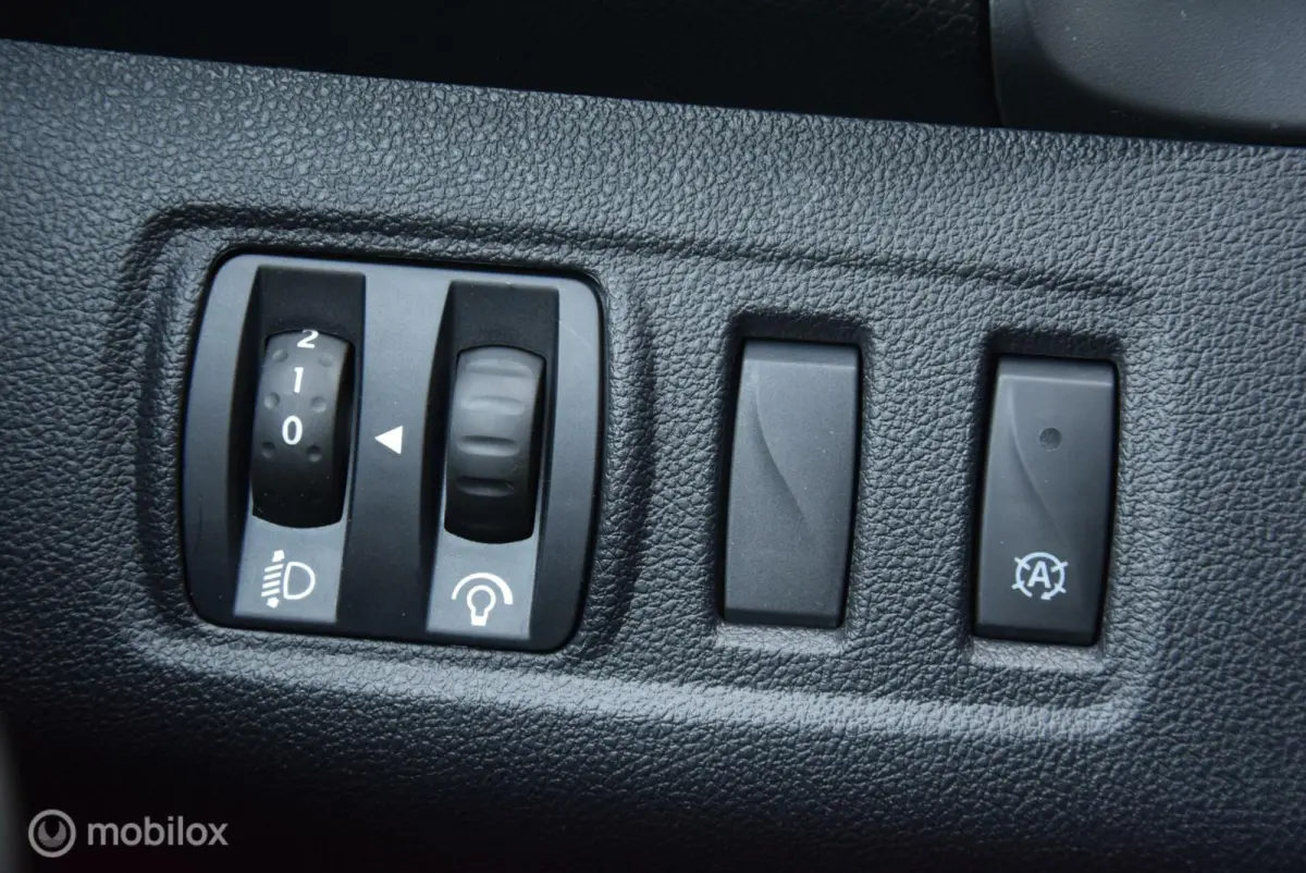 0.9 TCe Limited climate control PDC navi Apple Carplay