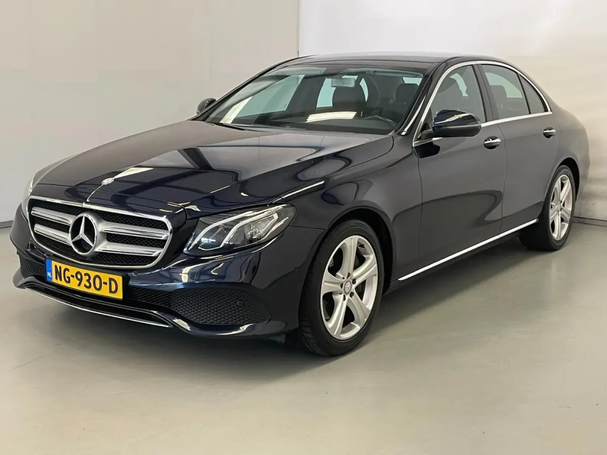 350d / NL-auto / Keyless / Sfeerverlichting