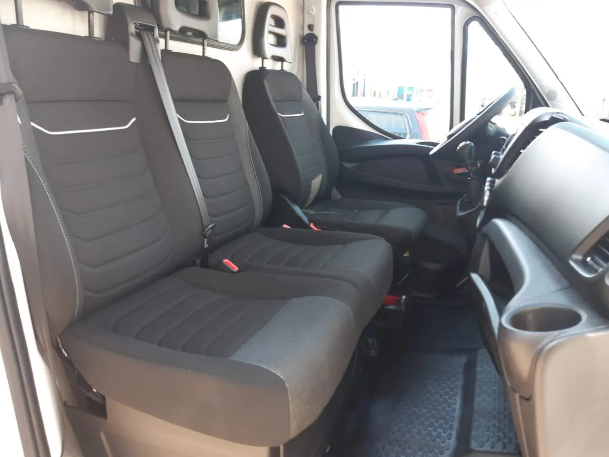 35S16V L2H2 156Pk Airco Cruise control 1420 Kg laadvermogen
