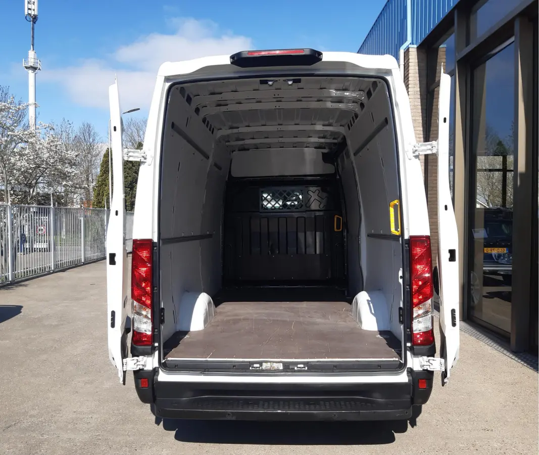 35S16V L2H2 156Pk Airco Cruise control 1420 Kg laadvermogen