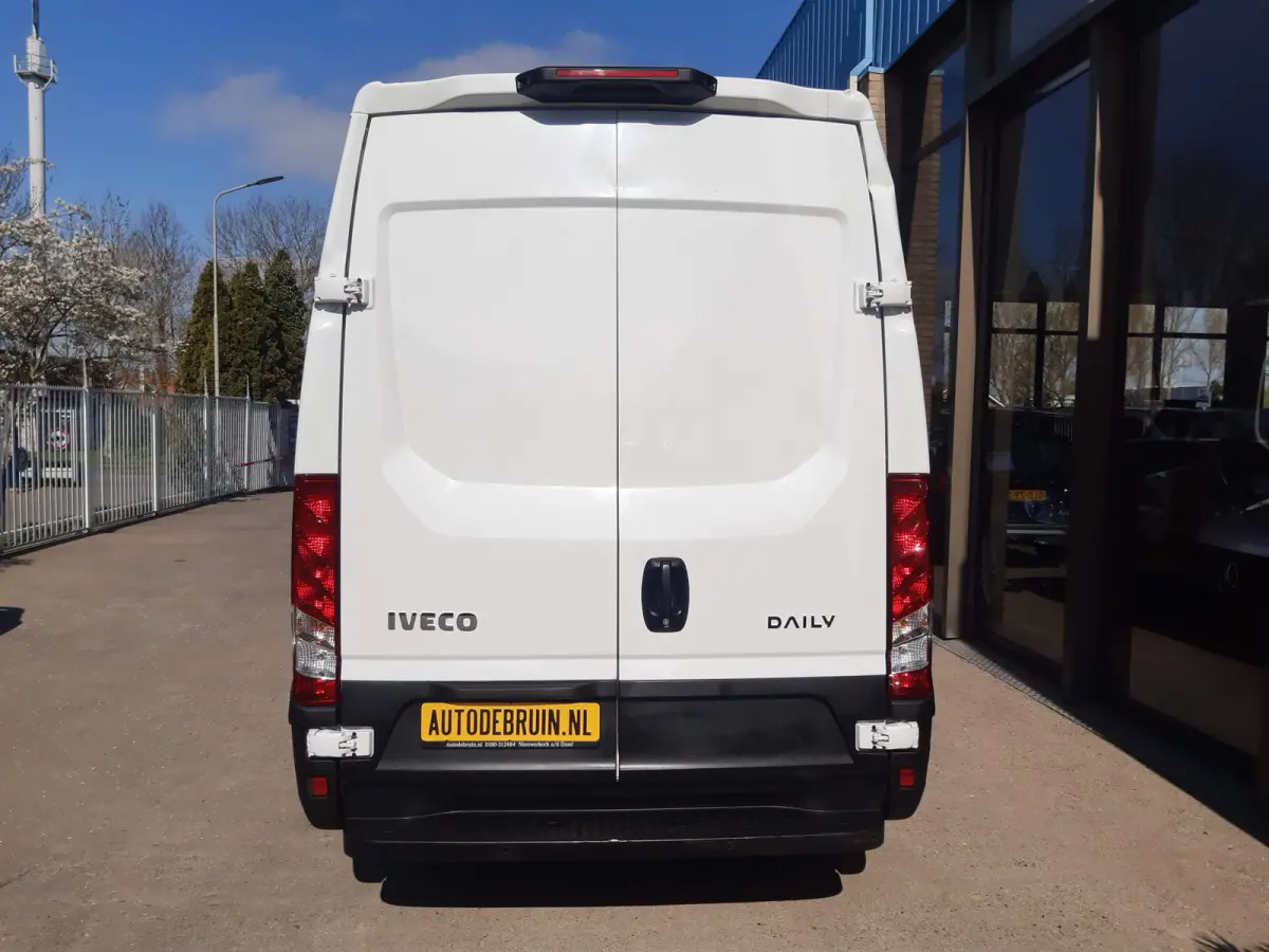 35S16V L2H2 156Pk Airco Cruise control 1420 Kg laadvermogen