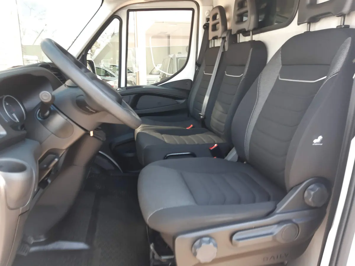35S16V L2H2 156Pk Airco Cruise control 1420 Kg laadvermogen
