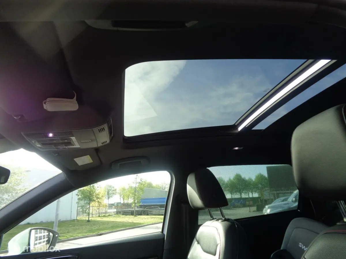 1.5 TSI FR/Panoramadak/Leer/Stoelverw/Carplay/18''/LED/Virtual/Trekhaak/Key Less