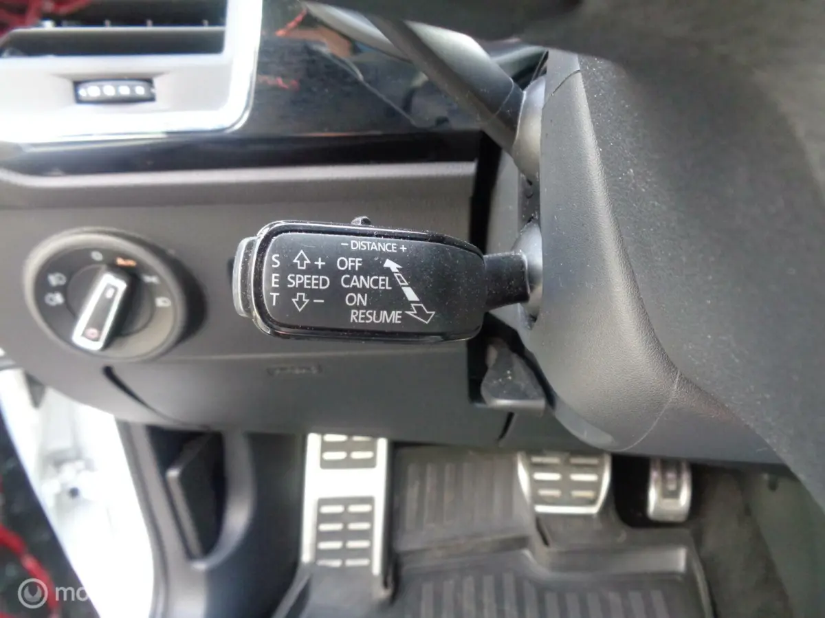 1.5 TSI FR/Panoramadak/Leer/Stoelverw/Carplay/18''/LED/Virtual/Trekhaak/Key Less