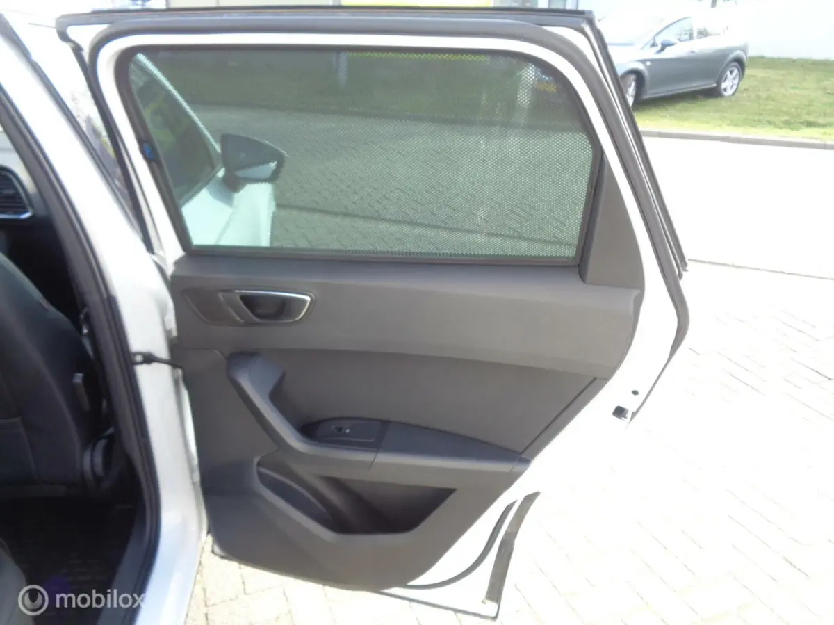 1.5 TSI FR/Panoramadak/Leer/Stoelverw/Carplay/18''/LED/Virtual/Trekhaak/Key Less