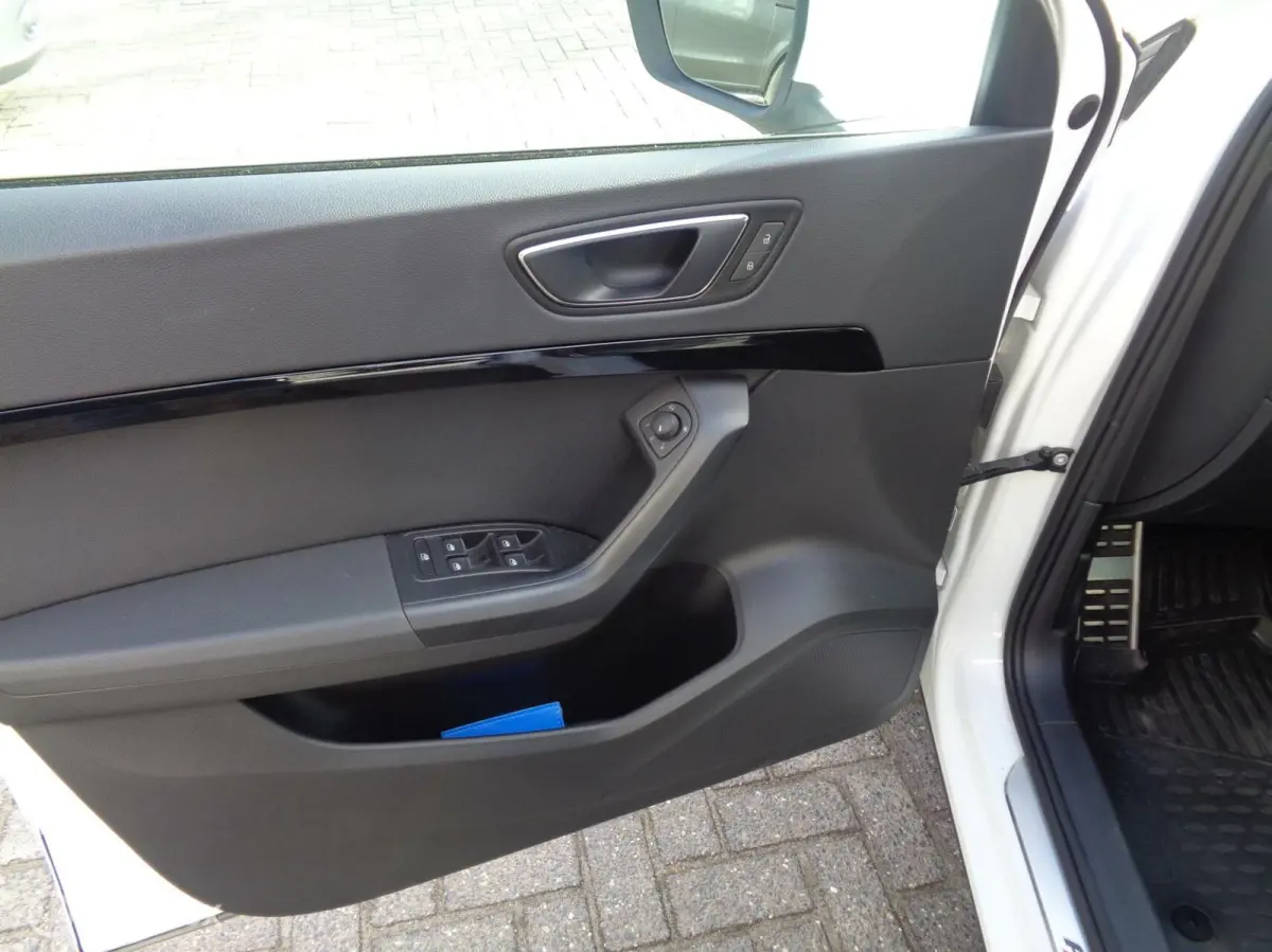 1.5 TSI FR/Panoramadak/Leer/Stoelverw/Carplay/18''/LED/Virtual/Trekhaak/Key Less