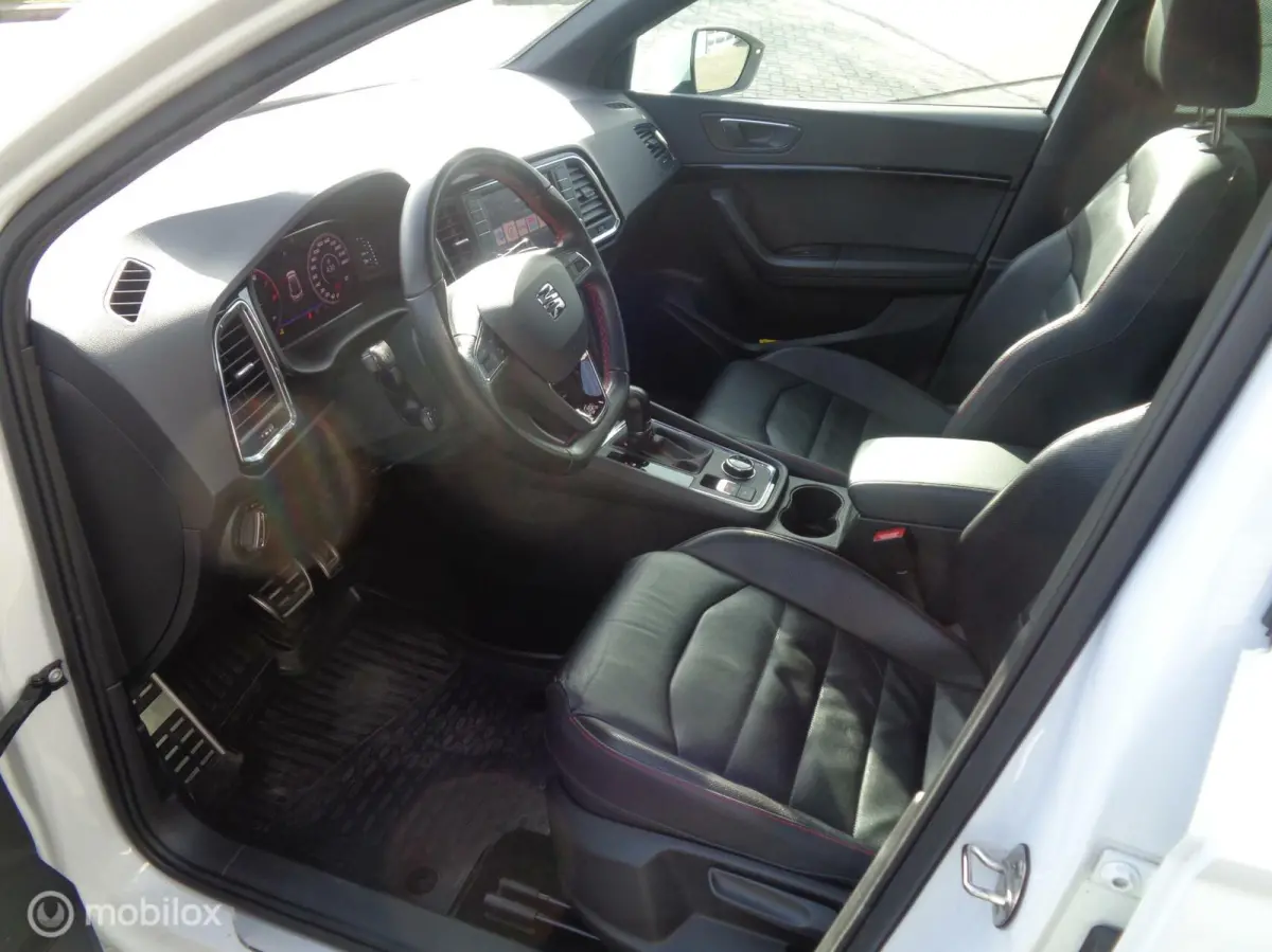 1.5 TSI FR/Panoramadak/Leer/Stoelverw/Carplay/18''/LED/Virtual/Trekhaak/Key Less
