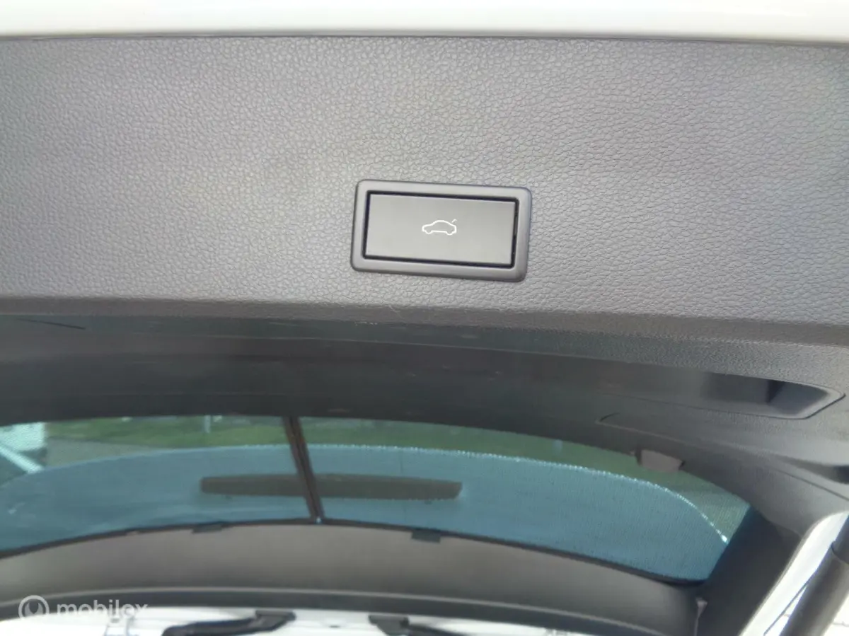 1.5 TSI FR/Panoramadak/Leer/Stoelverw/Carplay/18''/LED/Virtual/Trekhaak/Key Less