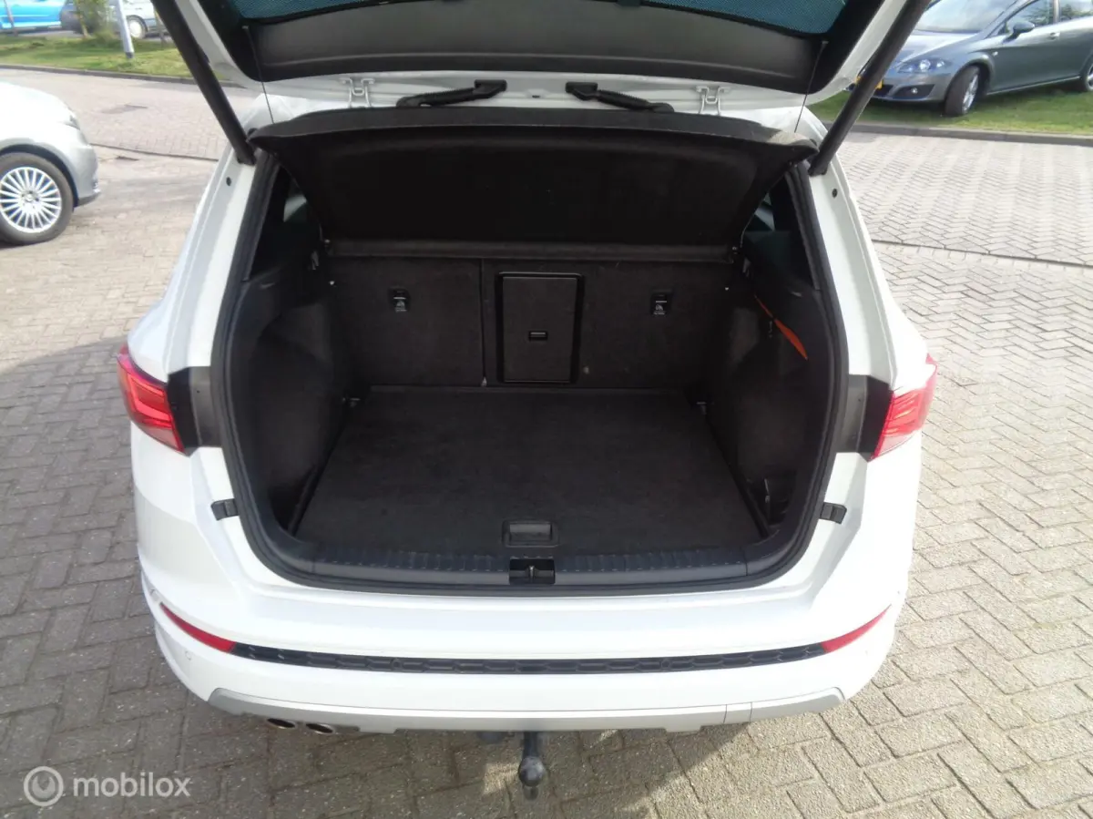 1.5 TSI FR/Panoramadak/Leer/Stoelverw/Carplay/18''/LED/Virtual/Trekhaak/Key Less