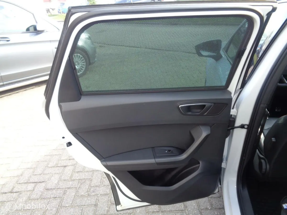 1.5 TSI FR/Panoramadak/Leer/Stoelverw/Carplay/18''/LED/Virtual/Trekhaak/Key Less