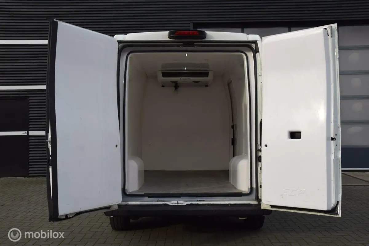 Bestel 333 2.2 BlueHDi 140 L2H2 Premium
