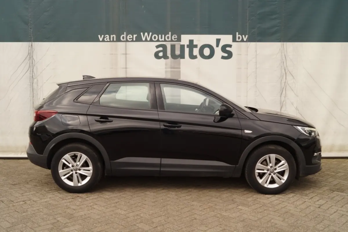 1.2 Turbo 130pk Automaat Online Edition -NAVI-PDC-