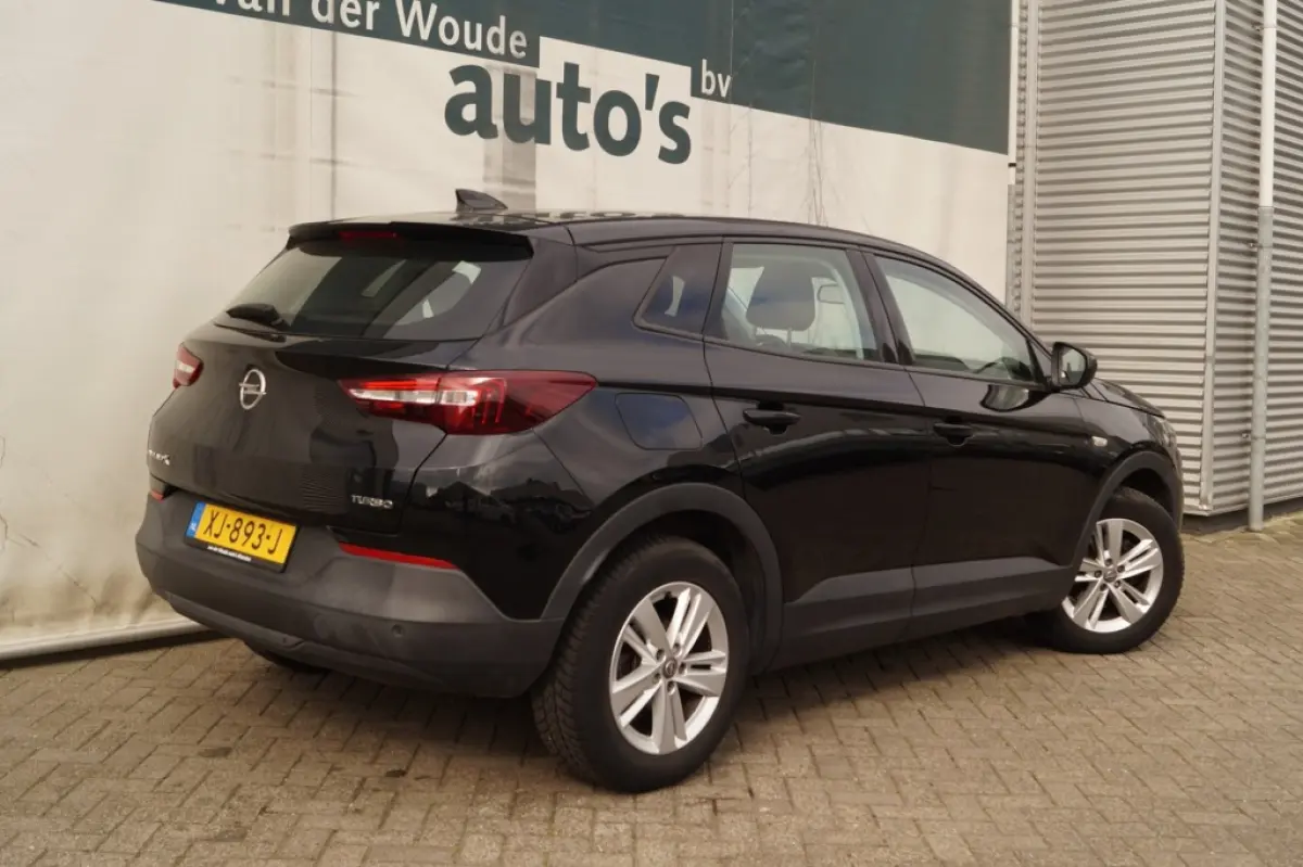 1.2 Turbo 130pk Automaat Online Edition -NAVI-PDC-