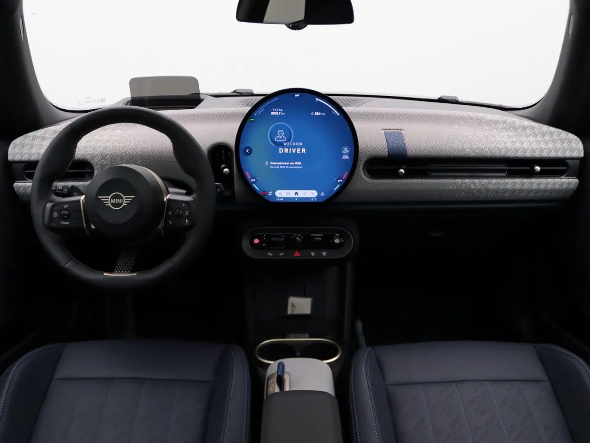 Cooper S Favoured Trim | Pakket M | Glazen Panoramadak | Stuur- en stoelverwarming | Comfort Access | Head-Up Display | 18" Night Flash LM