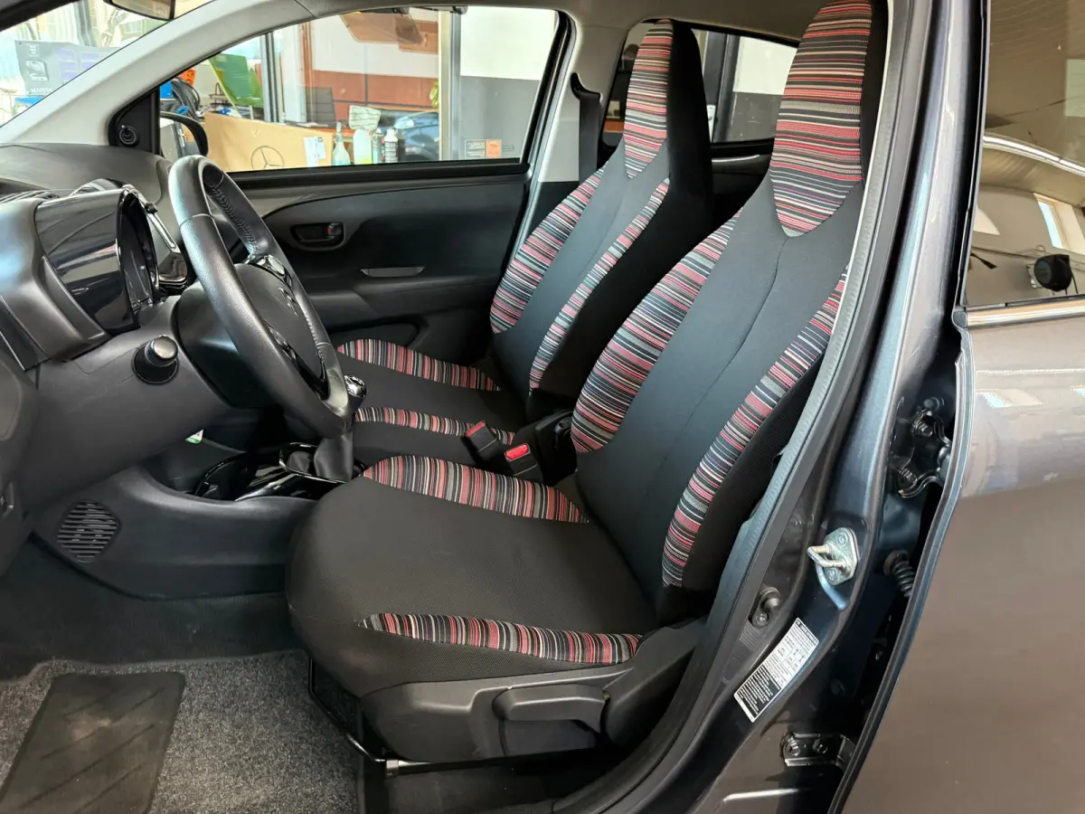 1.0 VTi Feel, Navigatie,Apple Carplay/Android,Airco,Achteruitrij camera