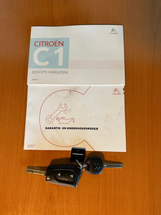 1.0 VTi Feel, Navigatie,Apple Carplay/Android,Airco,Achteruitrij camera