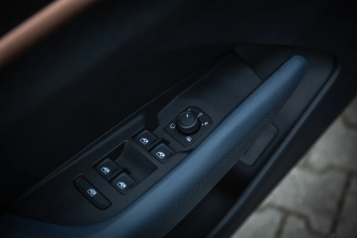 1.5 eTSI Business ,  Adaptive cruise, Carplay, Stuur/stoelverwarming,