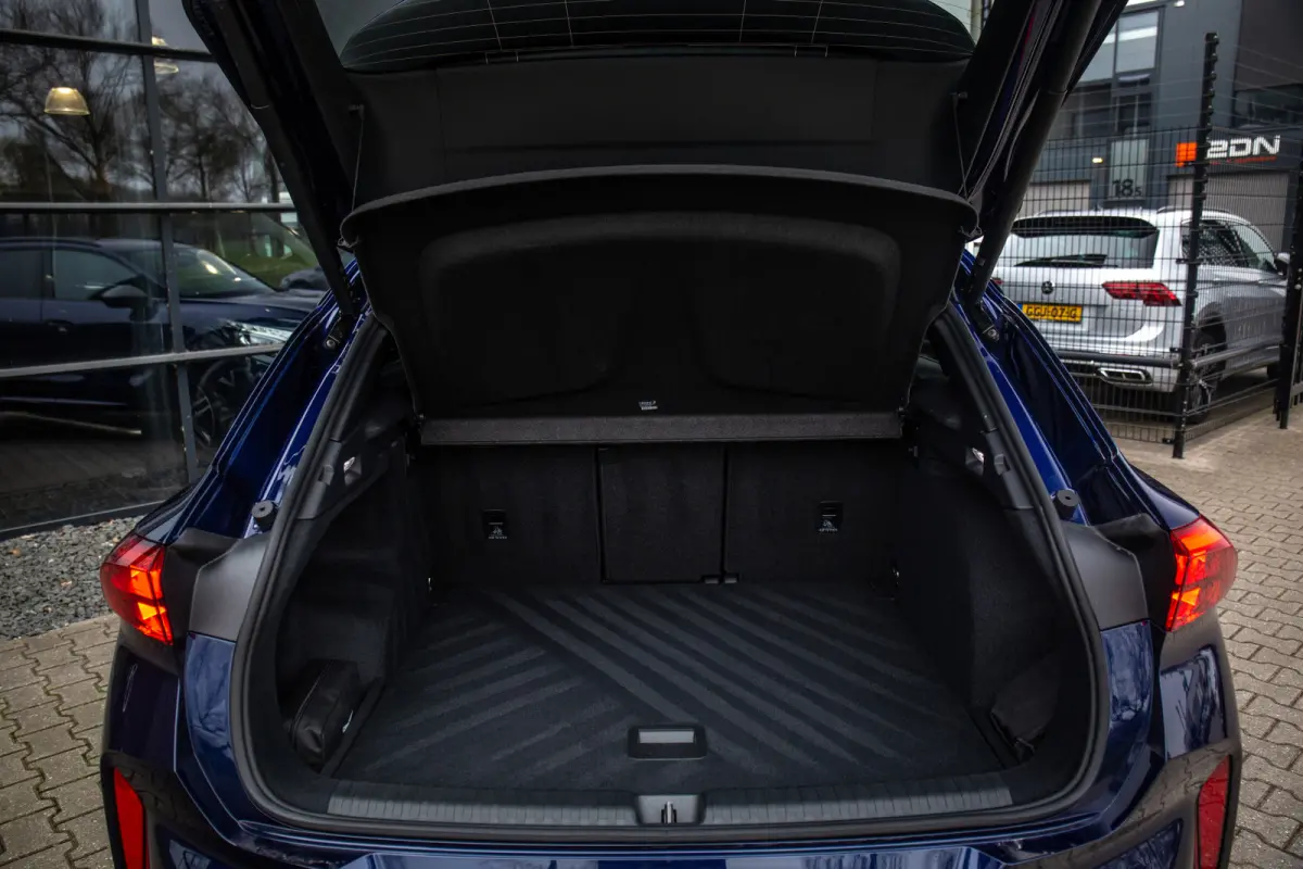 1.5 eTSI Business ,  Adaptive cruise, Carplay, Stuur/stoelverwarming,