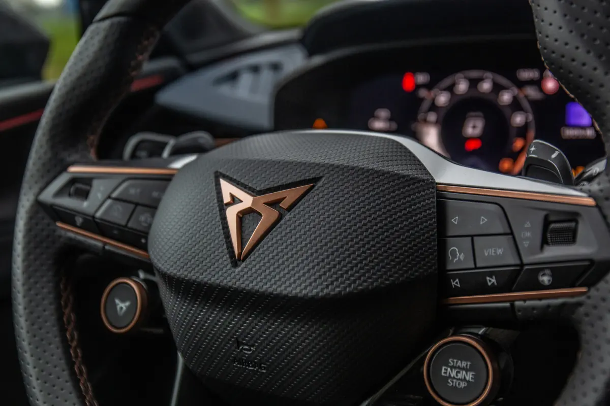 1.5 eTSI Business ,  Adaptive cruise, Carplay, Stuur/stoelverwarming,
